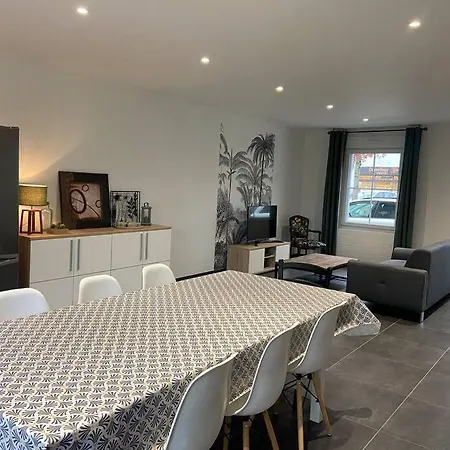 Les Prunelles Maison De Village De 4 A 8 Personnes Precigne Exterior photo