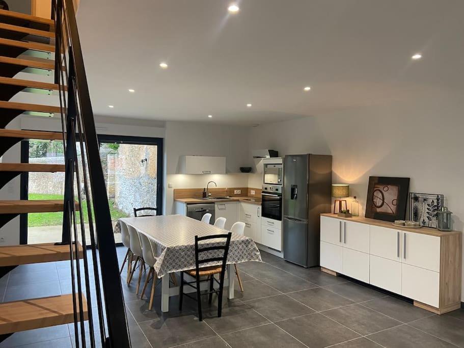 Les Prunelles Maison De Village De 4 A 8 Personnes * Precigne